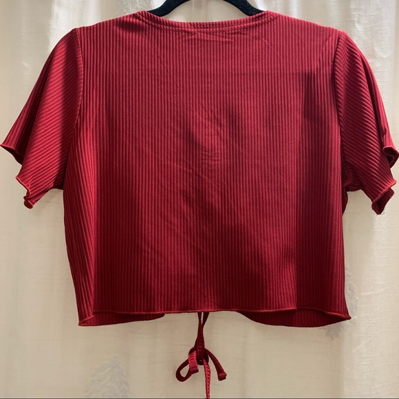 Red Ribbed Cropped Drawstring-Tie Ruched-Front Top - Picture 3 of 11